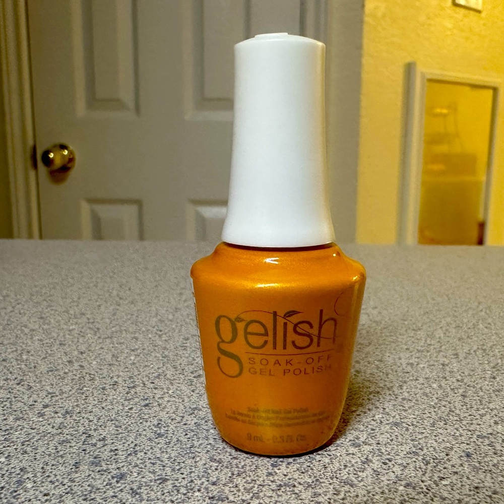 Gelish polish